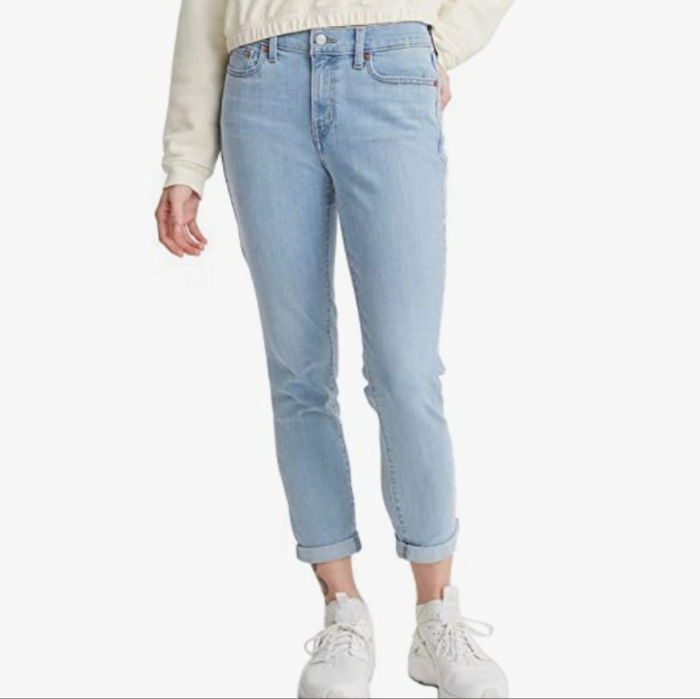 Levi's Boyfriend Jeans in Slate Era Light Indigo - Picture 2 of 14